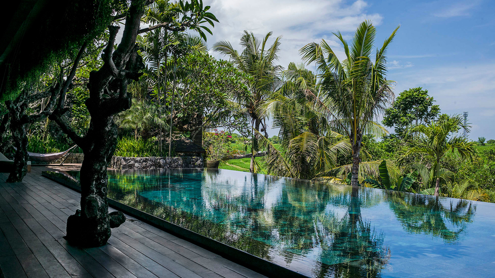 Villa Mana - Poolside